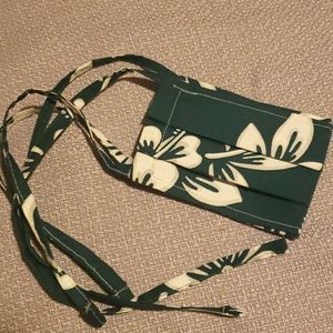 Hawaiian print face mask